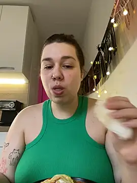 SuzieMurray online show from 11/05/25, 09:09