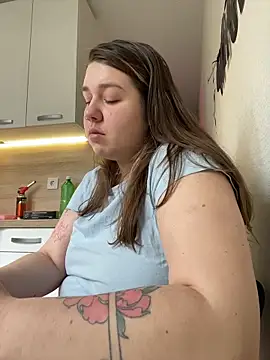 SuzieMurray online show from 04/04/26, 08:23