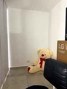 kimberlyhills1 online show from 11/06/25, 07:59