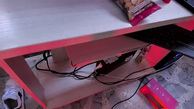 Snapshot of anniemayerx_ chatting on 01/23/25, 04:04 anniemayerx online show from 01/23/25, 04:04