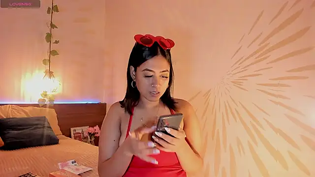 Snapshot of Laurentdupont04 chatting on 02/16/25, 12:30 Laurentdupont04 online show from 02/16/25, 12:30