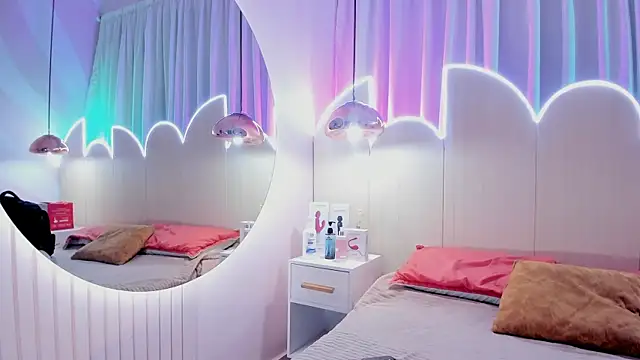 Snapshot of Laurentdupont04 chatting on 09/13/25, 03:06 Laurentdupont04 online show from 09/13/25, 03:06