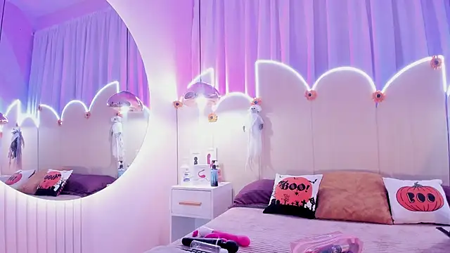 Snapshot of Laurentdupont04 chatting on 10/12/25, 03:05 Laurentdupont04 online show from 10/12/25, 03:05