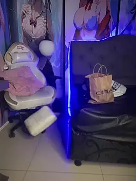 Snapshot of Im_Little chatting on 12/31/24, 03:23 Im Little online show from 12/31/24, 03:23