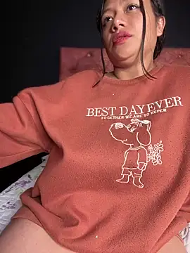 Snapshot of Im_Little chatting on 02/28/25, 06:32 Im Little online show from 02/28/25, 06:32