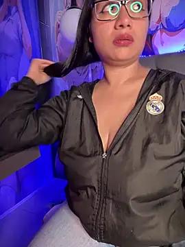 Snapshot of Im_Little chatting on 09/15/25, 03:17 Im Little online show from 09/15/25, 03:17