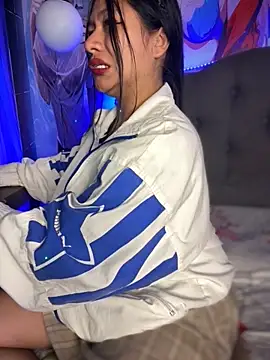 Snapshot of Im_Little chatting on 10/21/25, 03:40 Im Little online show from 10/21/25, 03:40