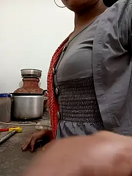 Snapshot of jesmin-00 chatting on 12/02/24, 10:18 jesmin-00 online show from 12/02/24, 10:18