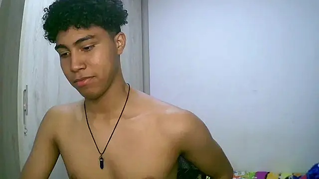 Snapshot of sexy_diamante_ chatting on 11/06/25, 01:50 sexy diamante online show from 11/06/25, 01:50