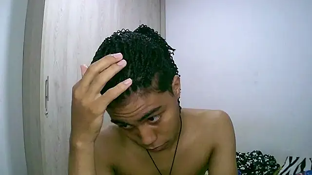 Snapshot of sexy_diamante_ chatting on 11/18/25, 01:55 sexy diamante online show from 11/18/25, 01:55