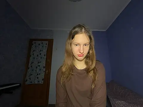 Snapshot of Eva_Angel3 chatting on 12/14/24, 02:31 Eva Angel3 online show from 12/14/24, 02:31