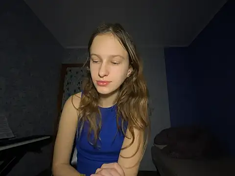 Snapshot of Eva_Angel3 chatting on 12/21/24, 06:34 Eva Angel3 online show from 12/21/24, 06:34