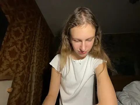 Snapshot of Eva_Angel3 chatting on 09/16/25, 06:20 Eva Angel3 online show from 09/16/25, 06:20
