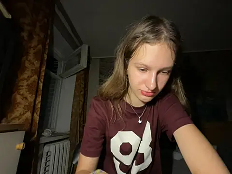 Snapshot of Eva_Angel3 chatting on 09/22/25, 04:53 Eva Angel3 online show from 09/22/25, 04:53