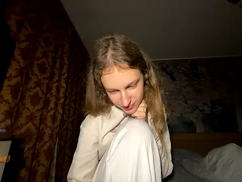 Snapshot of Eva_Angel3 chatting on 10/10/25, 07:35 Eva Angel3 online show from 10/10/25, 07:35