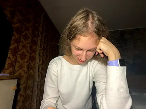 Snapshot of Eva_Angel3 chatting on 10/16/25, 04:30 Eva Angel3 online show from 10/16/25, 04:30