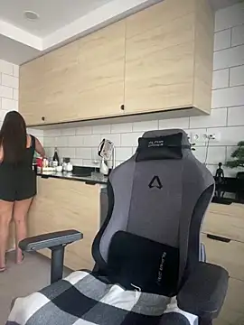 brazilianbbinuk online show from 10/07/25, 08:55