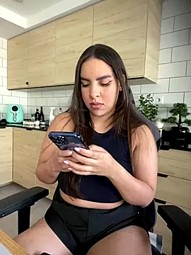 brazilianbbinuk online show from 11/25/25, 02:06