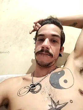 gatobranco001 online show from 03/03/25, 05:39