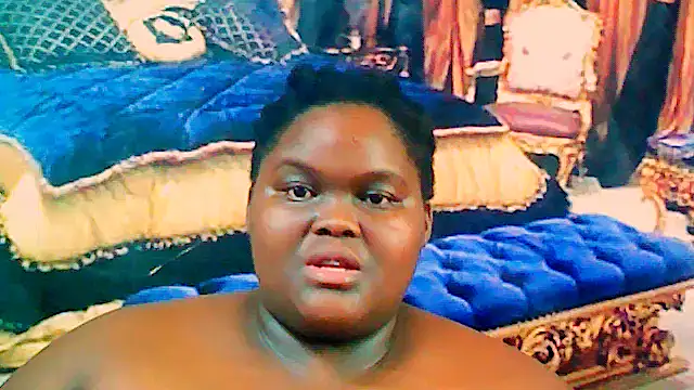 Snapshot of EbonyHotBuns chatting on 03/13/25, 02:12 EbonyHotBuns online show from 03/13/25, 02:12