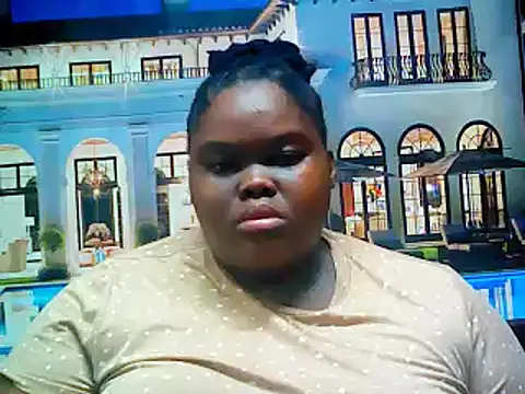 Snapshot of EbonyHotBuns chatting on 03/22/25, 05:39 EbonyHotBuns online show from 03/22/25, 05:39