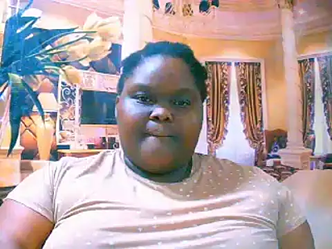 Snapshot of EbonyHotBuns chatting on 09/15/25, 09:31 EbonyHotBuns online show from 09/15/25, 09:31