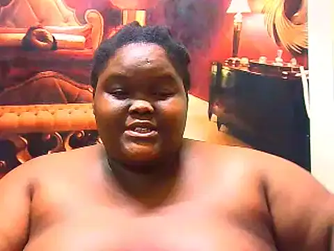 Snapshot of EbonyHotBuns chatting on 09/23/25, 05:43 EbonyHotBuns online show from 09/23/25, 05:43