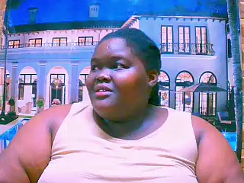 Snapshot of EbonyHotBuns chatting on 10/12/25, 06:29 EbonyHotBuns online show from 10/12/25, 06:29