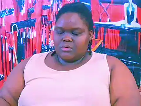 Snapshot of EbonyHotBuns chatting on 10/25/25, 08:14 EbonyHotBuns online show from 10/25/25, 08:14