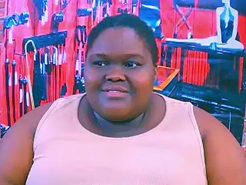 Snapshot of EbonyHotBuns chatting on 10/26/25, 08:20 EbonyHotBuns online show from 10/26/25, 08:20