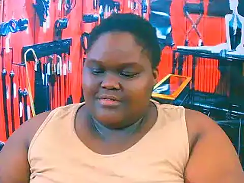 Snapshot of EbonyHotBuns chatting on 10/30/25, 09:44 EbonyHotBuns online show from 10/30/25, 09:44