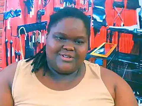 Snapshot of EbonyHotBuns chatting on 10/31/25, 10:00 EbonyHotBuns online show from 10/31/25, 10:00