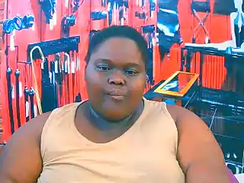 Snapshot of EbonyHotBuns chatting on 11/02/25, 10:17 EbonyHotBuns online show from 11/02/25, 10:17