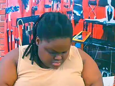 Snapshot of EbonyHotBuns chatting on 11/02/25, 10:23 EbonyHotBuns online show from 11/02/25, 10:23