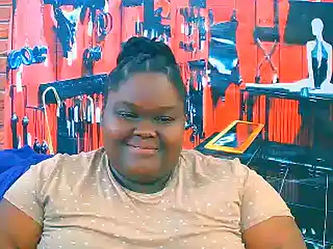 Snapshot of EbonyHotBuns chatting on 11/06/25, 05:19 EbonyHotBuns online show from 11/06/25, 05:19