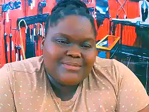 Snapshot of EbonyHotBuns chatting on 11/11/25, 07:19 EbonyHotBuns online show from 11/11/25, 07:19