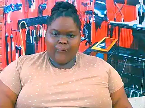 Snapshot of EbonyHotBuns chatting on 11/11/25, 07:36 EbonyHotBuns online show from 11/11/25, 07:36