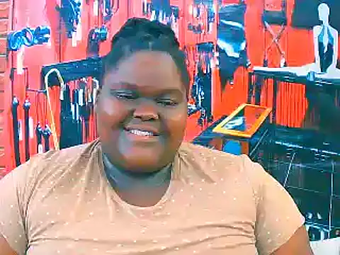 Snapshot of EbonyHotBuns chatting on 11/13/25, 07:57 EbonyHotBuns online show from 11/13/25, 07:57