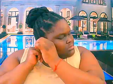 Snapshot of EbonyHotBuns chatting on 11/26/25, 07:31 EbonyHotBuns online show from 11/26/25, 07:31