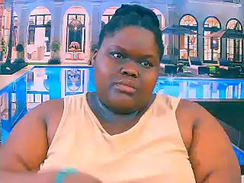 Snapshot of EbonyHotBuns chatting on 12/15/25, 08:40 EbonyHotBuns online show from 12/15/25, 08:40