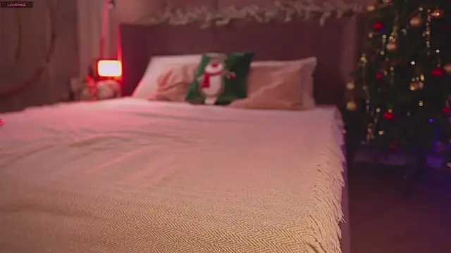 Snapshot of Smiley_Mia chatting on 12/03/25, 05:15 Smiley Mia online show from 12/03/25, 05:15