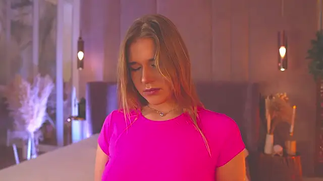 Smiley Mia online show from 02/03/26, 05:05