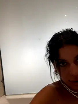 Snapshot of AlyssaHottv_ chatting on 09/23/25, 09:12 AlyssaHottv online show from 09/23/25, 09:12