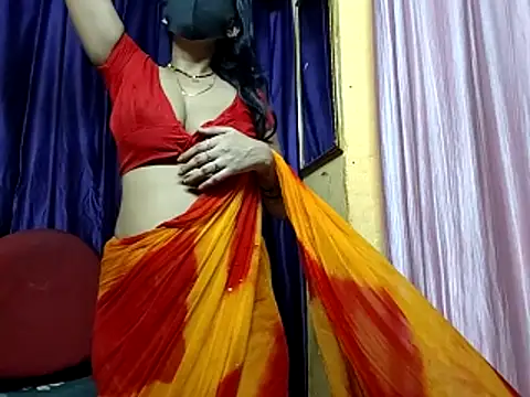 poojaxxx65 online show from 04/12/26, 10:15