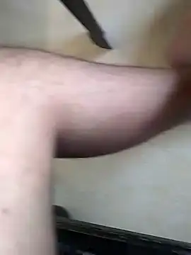 Snapshot of Happyman300 chatting on 02/02/25, 09:40 Happyman300 online show from 02/02/25, 09:40