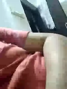 Snapshot of Happyman300 chatting on 02/06/25, 08:13 Happyman300 online show from 02/06/25, 08:13