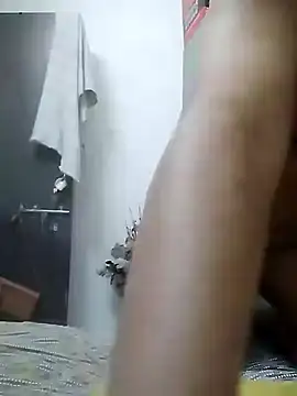 Snapshot of Happyman300 chatting on 03/01/25, 09:26 Happyman300 online show from 03/01/25, 09:26