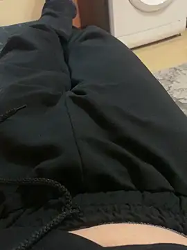 Snapshot of lora19922 chatting on 12/29/24, 05:12 lora19922 online show from 12/29/24, 05:12