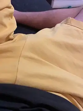 Snapshot of lora19922 chatting on 01/06/25, 09:43 lora19922 online show from 01/06/25, 09:43