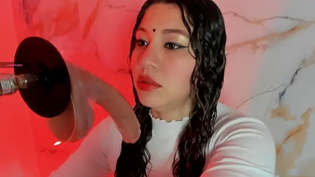 hade cute online show from 04/14/26, 03:51